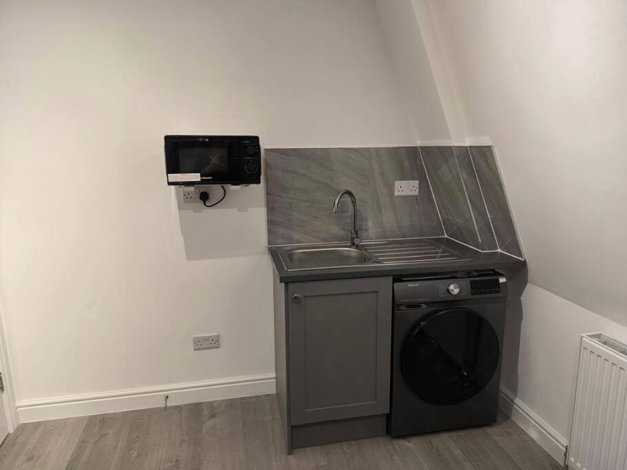 Studio Style Room, Near Tooting Broadway Station London Exteriör bild
